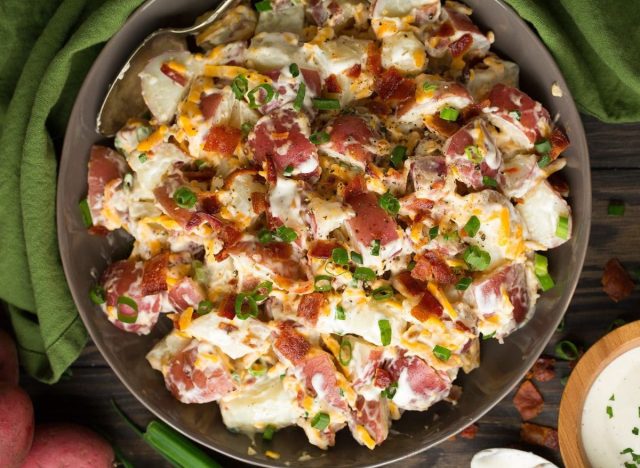 insalata di patate cheddar e bacon