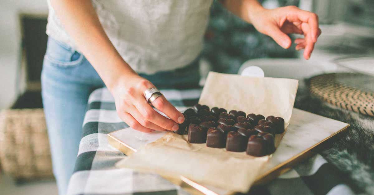 7 benefici per la salute comprovati del cioccolato fondente