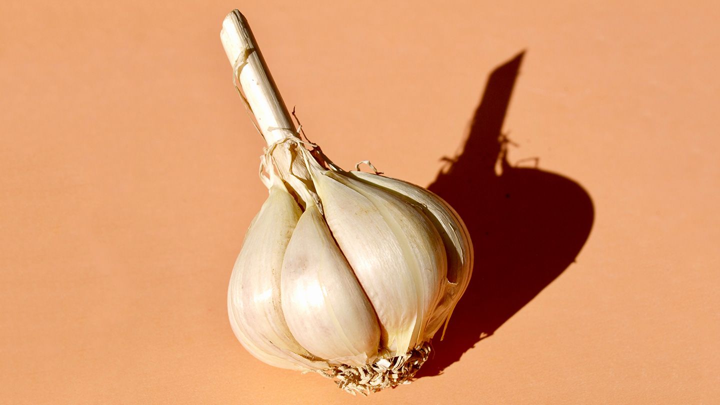 7 benefici impressionanti dell'aglio