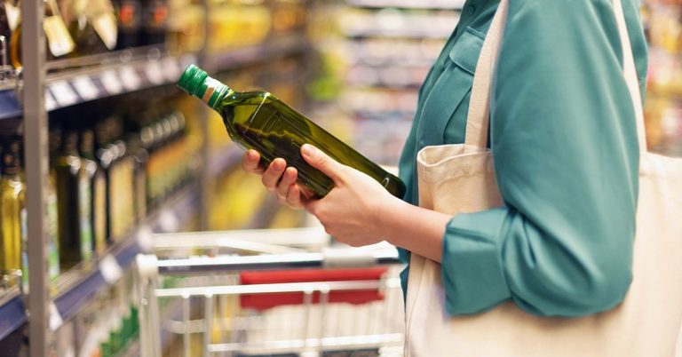 L’olio d’oliva scade?