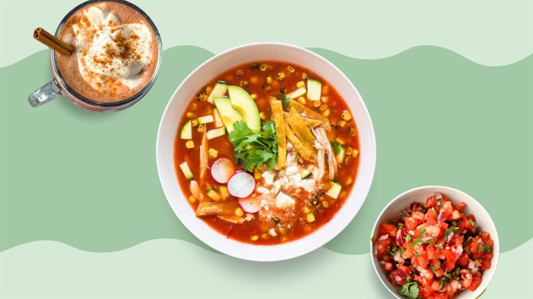 Insalata messicana di fagioli neri, tacos di bistecca, Pico de Gallo piccante e altro ancora