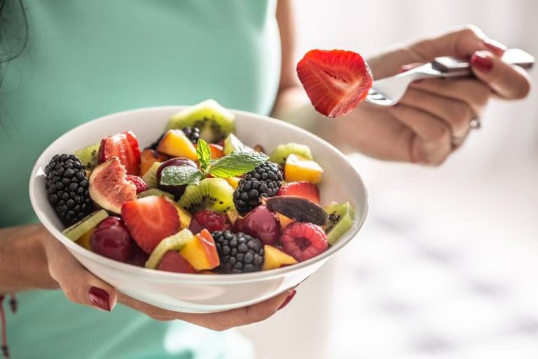 Tipi di frutta come bombe caloriche?  Vi diremo quali!