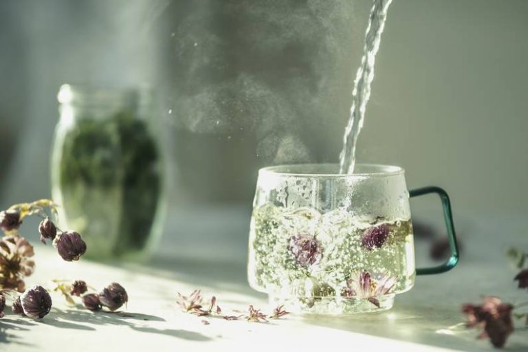 Bere troppo poco!  Non devi ignorare questi sette segnali di allarme provenienti dal tuo corpo
