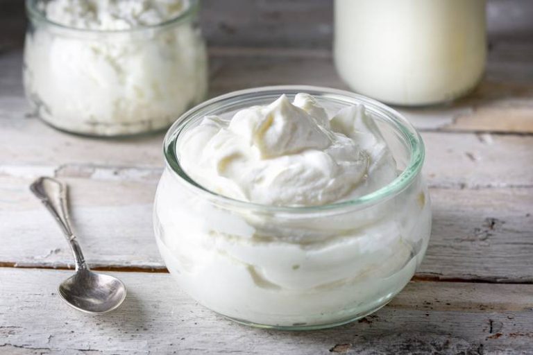 Non solo costruire muscoli: mangiare quark ogni giorno: ecco cosa succede nel corpo