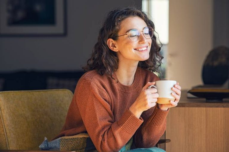 Tea Time: ecco cosa succede quando si sostituisce il caffè con il tè verde