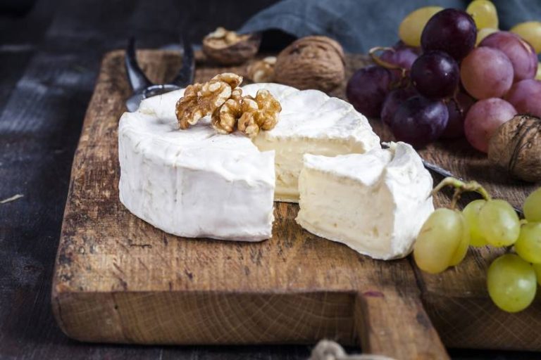 Tecnica di taglio: Ecco come tagliare correttamente il Camembert