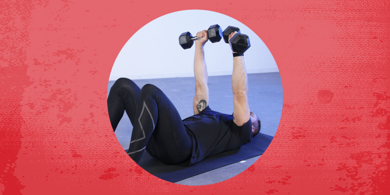 Come eseguire l’esercizio Floor Press Chest per un allenamento efficace