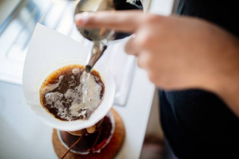Errori comuni: cinque cose che quasi tutti fanno di sbagliato quando preparano il caffè
