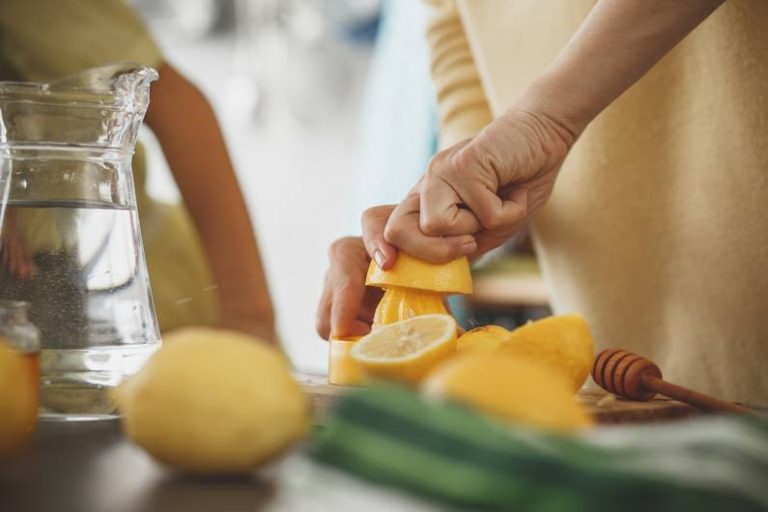 Mattina: questo ingrediente rende l’acqua e limone un toccasana per la salute