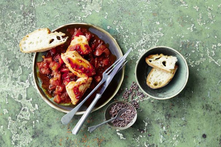 Ricetta padella con funghi di quinoa e filetto di pollo con salsa al cioccolato