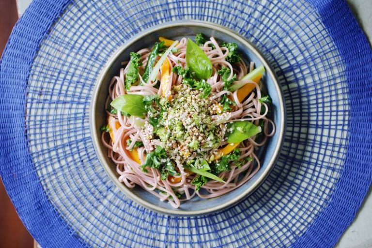 Ricetta: insalata di noodles asiatici