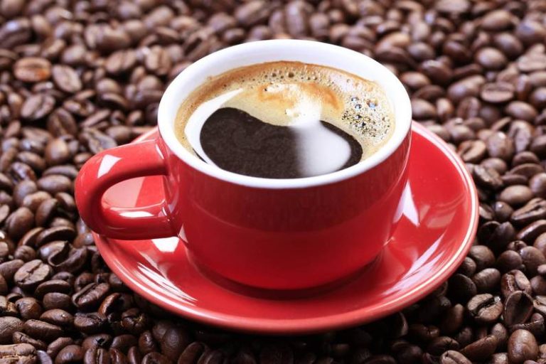 Il caffè decaffeinato è salutare?