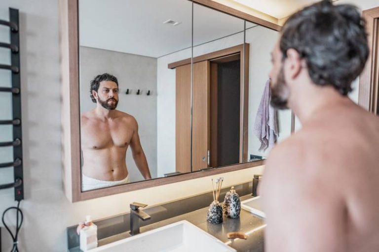 Ha prestato attenzione solo a due cose: l’uomo prende 70 chili – con questa routine