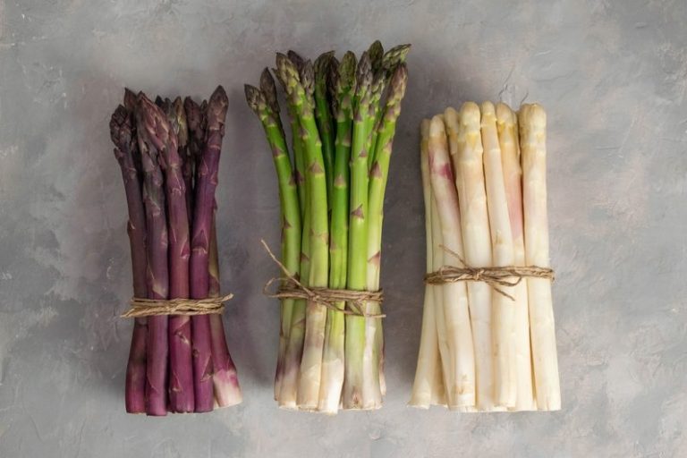 Verde, viola o bianco: questo tipo di asparagi è il più sano