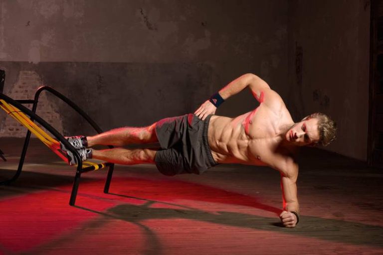 Gli esercizi migliori per i muscoli laterali