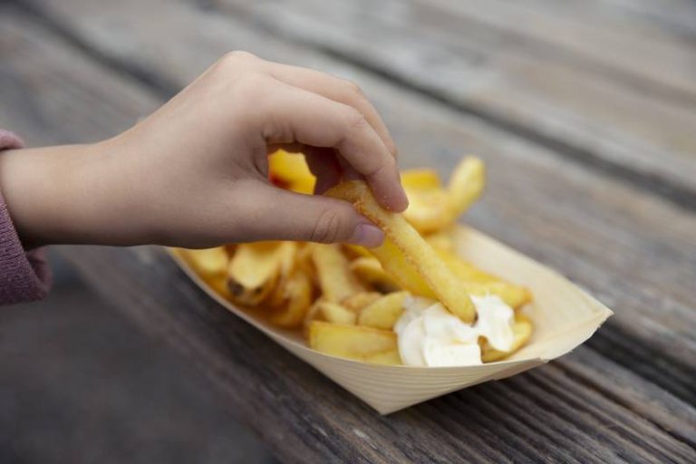 Il medico di viaggio rivela: dovresti mangiare questo cibo popolare in estate
