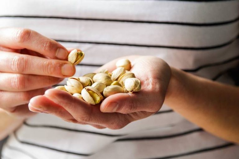 Perché i pistacchi alla tua salute la sera