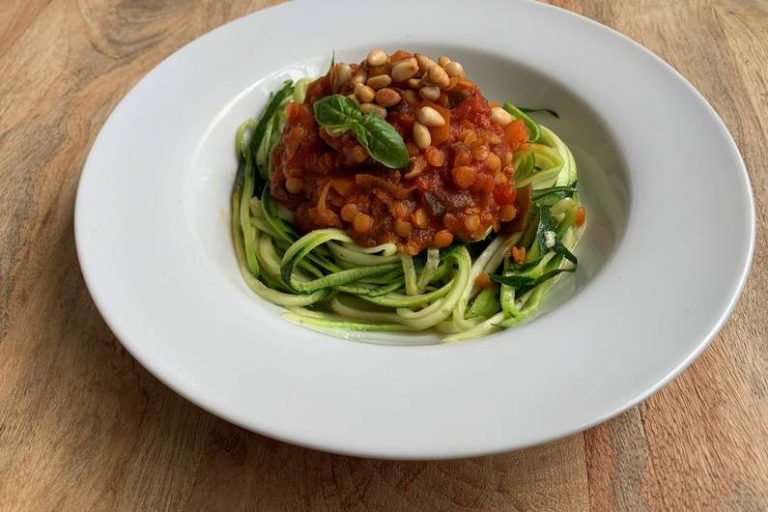 Bolognese vegano con zoodles