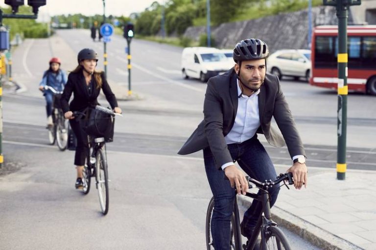 Cosa porta 30 minuti di ciclismo ogni giorno? Tutti i vantaggi