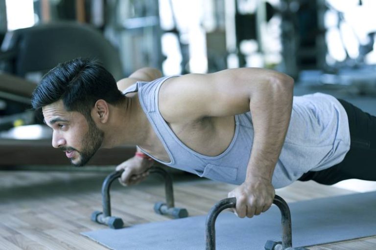 Quindi cambia la mano posiziona il tuo allenamento