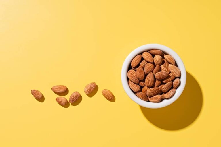 Snack sani: le mandorle ti aiutano a perdere peso