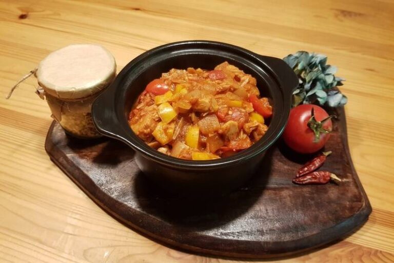 VEGAN’S JACKFRIUT -Goulash Ricetta – Adatta al divertimento
