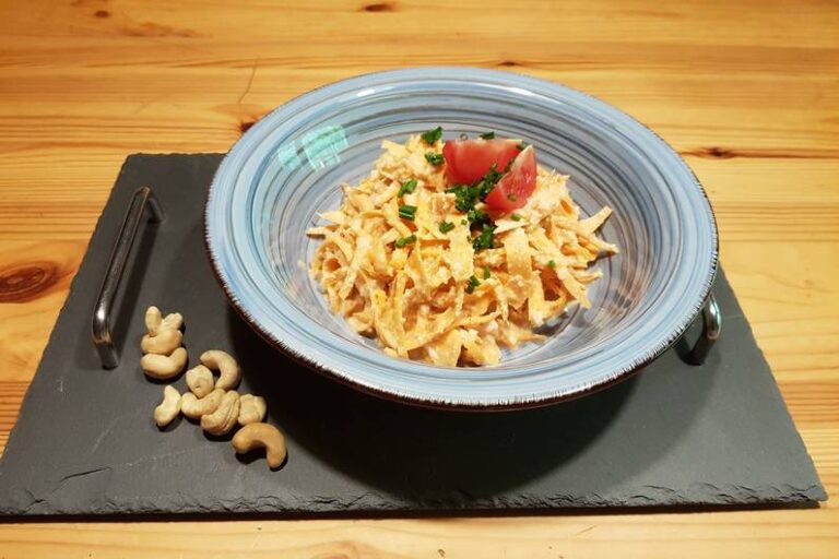 Noodles di patate dolci con prescrizione di salsa di anacardi – Fit per il divertimento