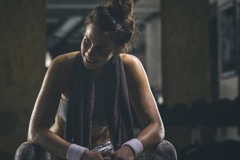 Nuova tendenza del fitness per le bruciature autunnali 800 calorie all’ora