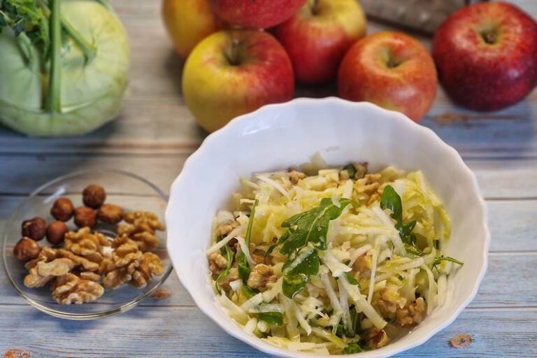 Ricetta per insalata di mele Kohlrabi-FIT per divertimento